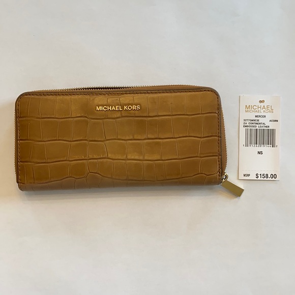 Michael Kors Wallet - Picture 1 of 4